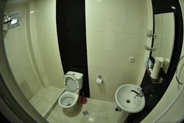 Фото номера Трехместный номер Отели типа «постель и завтрак» HOTEL SANI г. Батуми 6