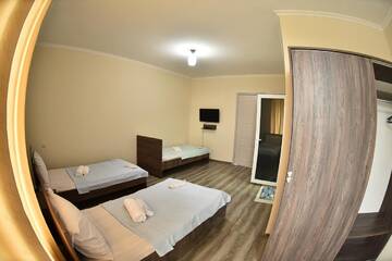 Фото номера Трехместный номер Отели типа «постель и завтрак» HOTEL SANI г. Батуми 5