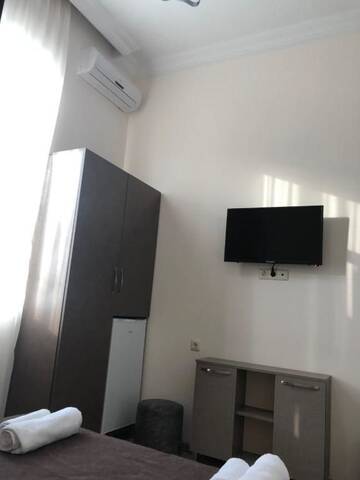 Фото номера Двухместный номер с 2 отдельными кроватями Гостевой дом Guesthouse Family г. Батуми 11