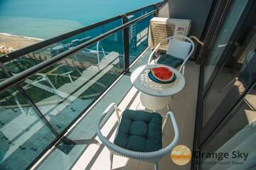 Фото номера Улучшенные апартаменты-студио с видом на море Апарт-отели Orange Sky Apartments Beach Tower г. Батуми 39