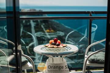 Фото номера Улучшенные апартаменты-студио с видом на море Апарт-отели Orange Sky Apartments Beach Tower г. Батуми 40