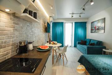 Фото номера Улучшенные апартаменты-студио с видом на море Апарт-отели Orange Sky Apartments Beach Tower г. Батуми 11