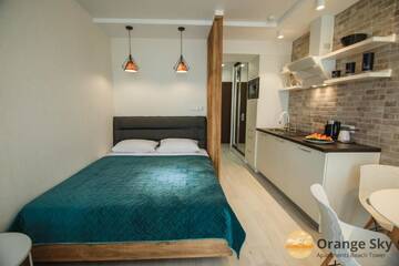 Фото номера Улучшенные апартаменты-студио с видом на море Апарт-отели Orange Sky Apartments Beach Tower г. Батуми 10