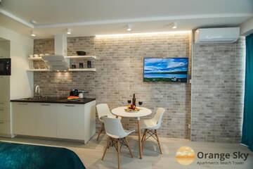 Фото номера Улучшенные апартаменты-студио с видом на море Апарт-отели Orange Sky Apartments Beach Tower г. Батуми 14