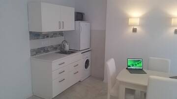 Фото номера Номер-студио с видом на море Апарт-отели SEA-VIEW Beluga &amp; Dolphin Luxury HOTEL apartments г. Батуми 8