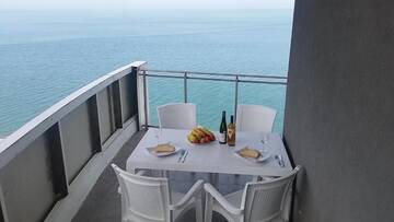 Фото номера Роскошные апартаменты-студио с видом на море Апарт-отели SEA-VIEW Beluga &amp; Dolphin Luxury HOTEL apartments г. Батуми 55