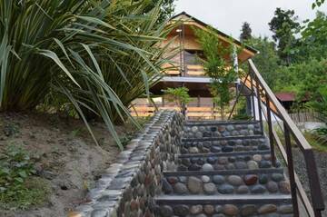 Фото номера Трехместный номер «Комфорт» с душем Гостевой дом Guesthouse kalakala г. Батуми 71