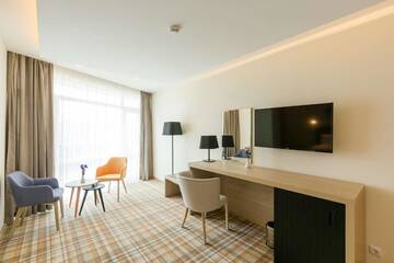 Фото номера Двухместный номер с 1 кроватью размера &quot;king-size&quot; Отель Best Western Premier Batumi г. Батуми 14