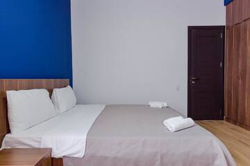 Фото номера Семейный номер Отель Komuna Hostel &amp; Hotel г. Батуми 5