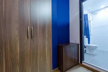 Фото номера Трехместный номер Отель Komuna Hostel &amp; Hotel г. Батуми 6
