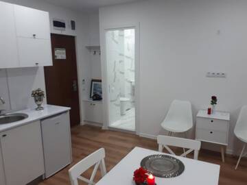 Фото номера Улучшенный семейный номер Отели типа «постель и завтрак» ORBI Residence On Black Sea Coast г. Батуми 7