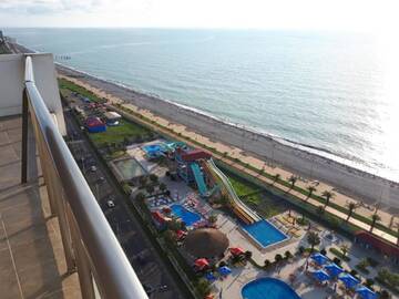Фото номера Улучшенный семейный номер Отели типа «постель и завтрак» ORBI Residence On Black Sea Coast г. Батуми 15