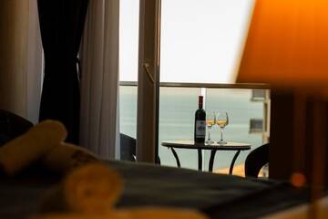 Фото Отель Holiday Lux Tower г. Батуми 1