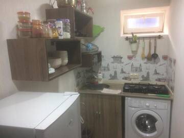 Фото номера Спальное место на двухъярусной кровати в общем номере для мужчин и женщин Хостелы Hostel Mini г. Батуми 13