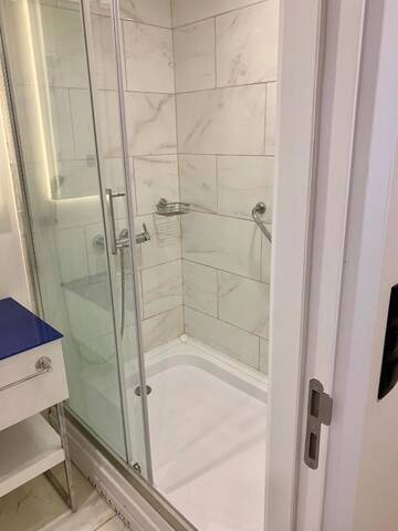 Фото номера Двухместный номер Делюкс с 1 кроватью Отель Apartment in Batumi Orbi City г. Батуми 11