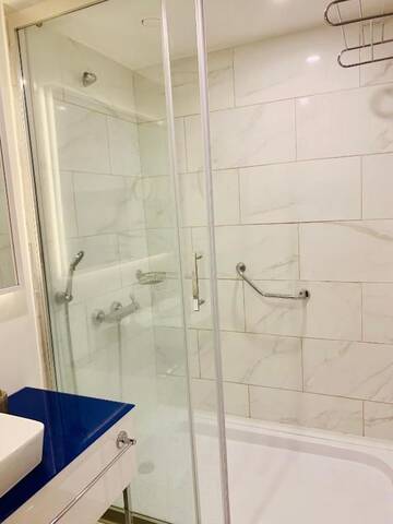 Фото номера Двухместный номер Делюкс с 1 кроватью Отель Apartment in Batumi Orbi City г. Батуми 7