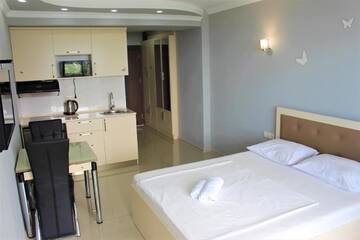 Фото номера Номер-студио с видом на море Отель Lux Apartment in The Beach Tower г. Батуми 12