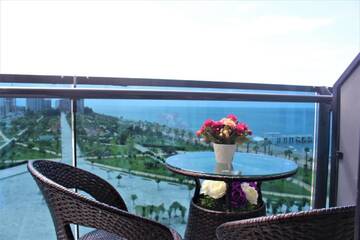Фото номера Номер-студио с видом на море Отель Lux Apartment in The Beach Tower г. Батуми 21