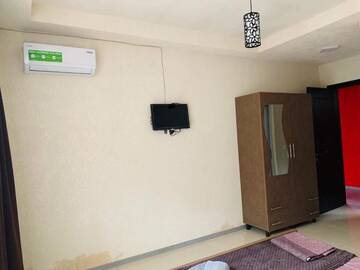 Фото номера Двухместный номер Делюкс с 1 кроватью Гостевой дом Alina Guesthouse г. Батуми 9