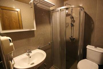 Фото Отель B&amp;B Hotel г. Батуми 5