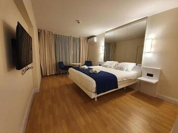 Фото номера Апартаменты с видом на море Апарт-отели Batumi Orbi City Beach Studio Apartment г. Батуми 20