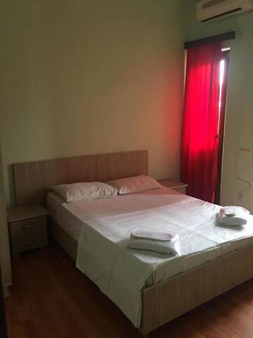 Фото номера Четырехместный номер с балконом Отель HOTEL SUBTROPIK г. Батуми 4