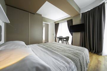 Фото номера Люкс с 1 спальней Апарт-отели Alliance Palace Batumi г. Батуми 6