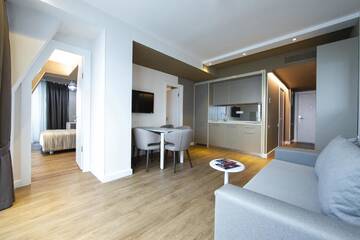 Фото номера Люкс с 1 спальней Апарт-отели Alliance Palace Batumi г. Батуми 5