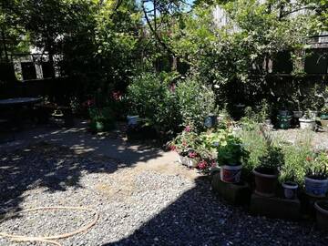 Фото номера Дом с 2 спальнями Дома для отпуска Romani Residence г. Батуми 9