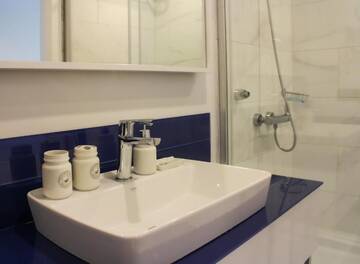 Фото номера Номер-студио с кроватью размера &quot;king-size&quot; и диван-кроватью Апарт-отели Orbi City Batumi - Cozy Apts - Beach View &amp; Balcony г. Батуми 33