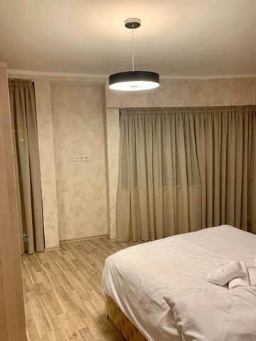 Фото номера Люкс с кроватью размера «king-size» и видом на море Отель Hotel Orbi Towers г. Батуми 11