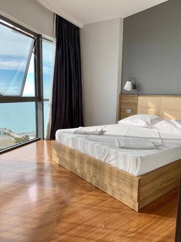 Фото номера Полулюкс с видом на море Отель Hotel Orbi Towers г. Батуми 10