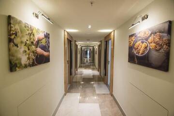Фото номера Апартаменты с видом на море Отель Hotel Orbi City Center г. Батуми 46