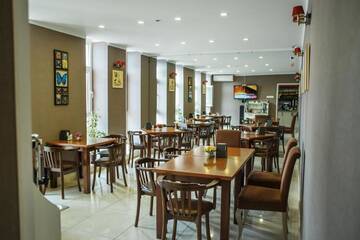 Фото номера Апартаменты с видом на море Отель Hotel Orbi City Center г. Батуми 57