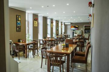 Фото номера Апартаменты с видом на море Отель Hotel Orbi City Center г. Батуми 15