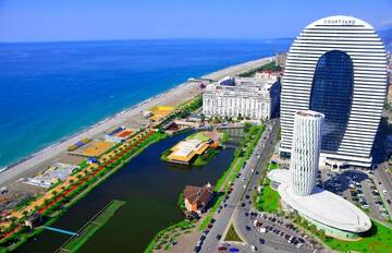 Фото номера Апартаменты с видом на море Апарт-отели Sea View From The Clouds г. Батуми 21