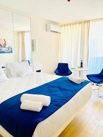 Фото номера Номер-студио с видом на море Отель Orbi Twin Towers Batumi ZV г. Батуми 13