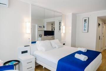 Фото номера Апартаменты-студио с видом на море Отель Orbi City Inn г. Батуми 41