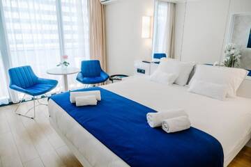 Фото номера Апартаменты Делюкс Отель Orbi City Inn г. Батуми 8