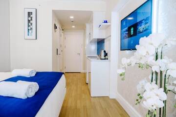 Фото номера Апартаменты-студио с видом на море Отель Orbi City Inn г. Батуми 15