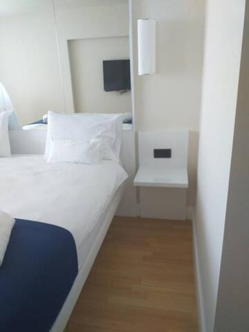 Фото номера Классический трехместный номер Отель Serenada Apartment г. Батуми 35