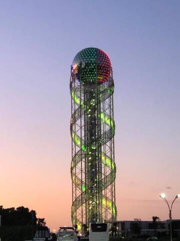 Фото номера Номер Делюкс (для 2 взрослых и 1 ребенка) Отель Batumi Georgia г. Батуми 57
