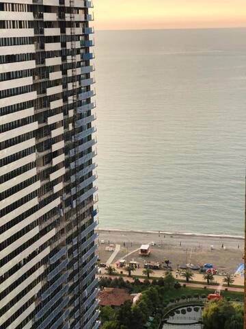 Фото номера Номер Делюкс (для 2 взрослых и 1 ребенка) Отель Batumi Georgia г. Батуми 34