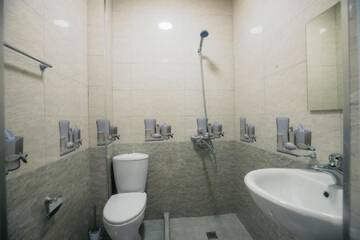 Фото номера Апартаменты с видом на бассейн Мини-отель Hopeful Homes г. Батуми 5