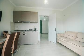 Фото номера Апартаменты с видом на бассейн Мини-отель Hopeful Homes г. Батуми 4