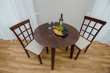 Фото номера Трехместный номер с балконом Отель Butic Home г. Батуми 5
