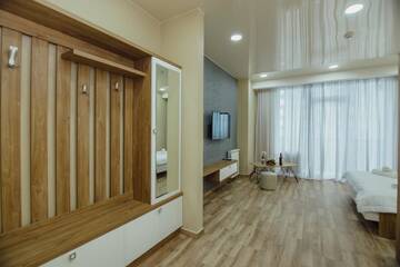 Фото номера Номер с кроватью размера «king-size» и видом на море Отель Butic Home г. Батуми 6
