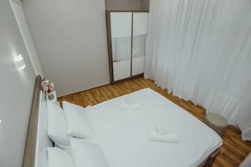Фото номера Семейный номер с видом на море Отель Butic Home г. Батуми 4
