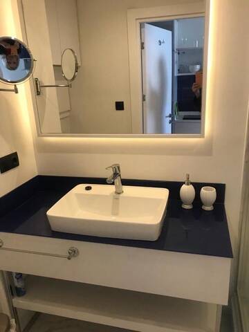 Фото номера Большой двухместный номер с 1 кроватью Отель Orbi City super room г. Батуми 21