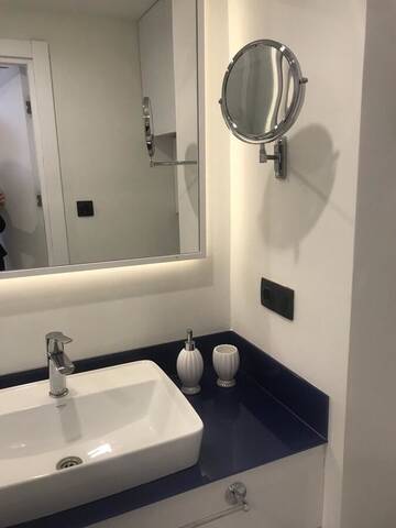 Фото номера Большой двухместный номер с 1 кроватью Отель Orbi City super room г. Батуми 9